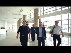 Schneider ziyarete geldi.