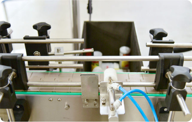 Değişken Dolum Hacimli Kimyasal Sıvı Dolum Makinesi, Sıvı Ambalajlama İçin Yüksek Dolum Hassasiyeti Sunan Özelleştirilmiş Seçenekler