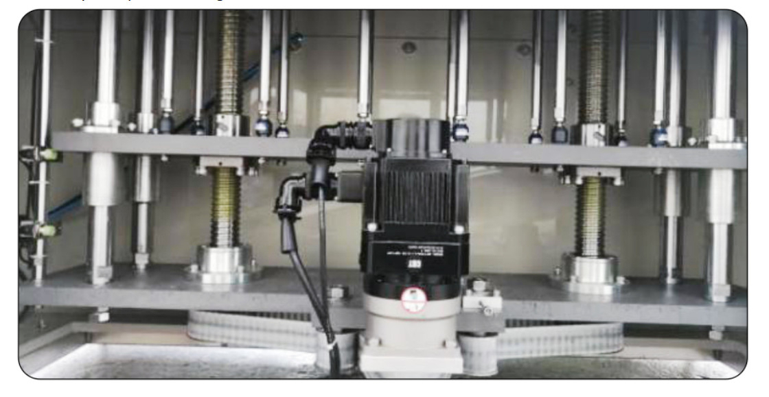 Korrozyona karşı PP Çerçeve 12 nozelli Otomatik Servo Piston Doldurma Makinesi
